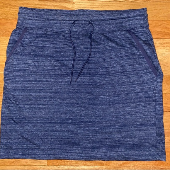 Columbia blue skirt size medium no slit, super comfortable with tie - Picture 1 of 5